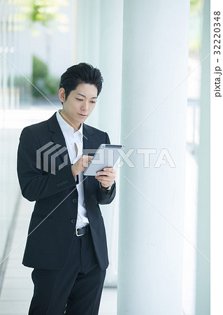 ビジネス交渉シーン 32220348
