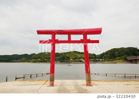 高滝ダム　高滝神社鳥居　加茂橋　千葉県市原市 32220430