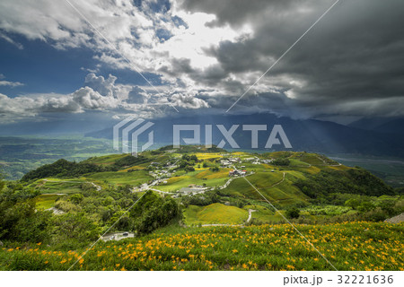East of Taiwan East of Taiwan 32221636