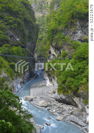 East of Taiwan 32221679