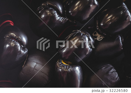 Close-up of black boxing gloves 32226580