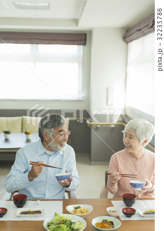 訪問介護 訪問介護 32235786