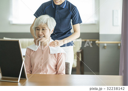 訪問介護 32238142