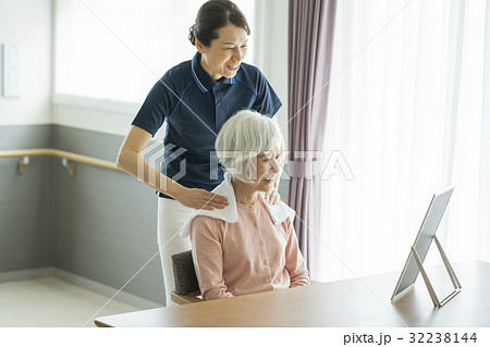 訪問介護 32238144