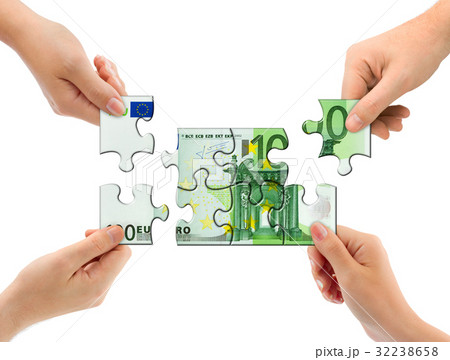 Hands and money puzzle 32238658