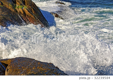 Seawater spray Seawater spray 32239584