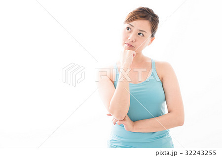 フィットネス 女性 悩む 32243255