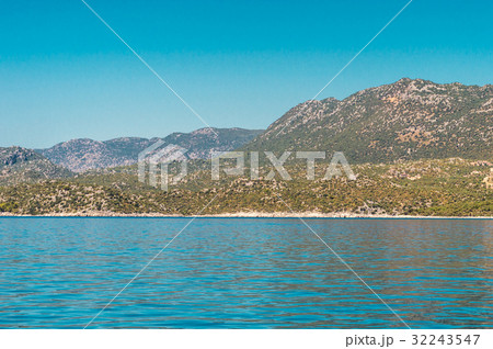 Sea and mountains 32243547