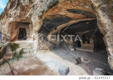 Travel to Georgia - room in artificial ancient Travel to Georgia - room in artificial ancient 32245317