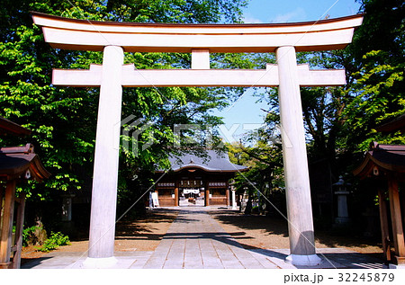 須賀神社 大鳥居 & 神門 ( 祇園神社 ) 栃木県 小山市 須賀神社 大鳥居 & 神門 ( 祇園神社 ) 栃木県 小山市 32245879