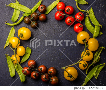 Food cooking background with red and yellow Food cooking background with red and yellow 32248657