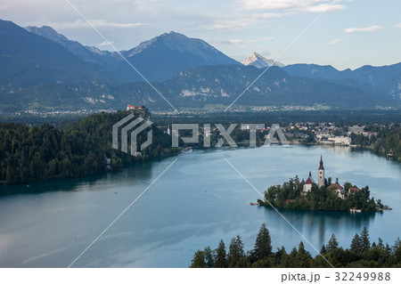 Bled lake with beautiful island Bled lake with beautiful island 32249988