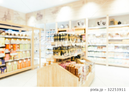 Abstract blur and defocused supermarket 32253911
