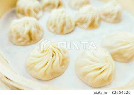 Dim sum dumpling 32254226