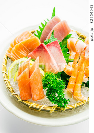 Mixed sashimi set Mixed sashimi set 32254945