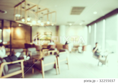 Abstract blur coffee shop interior Abstract blur coffee shop interior 32255037