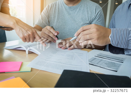 Young students campus helps friend catching up and learning tuto 32257671