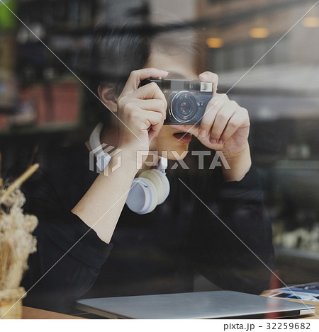 Asian Guy Take Photos Camera 32259682