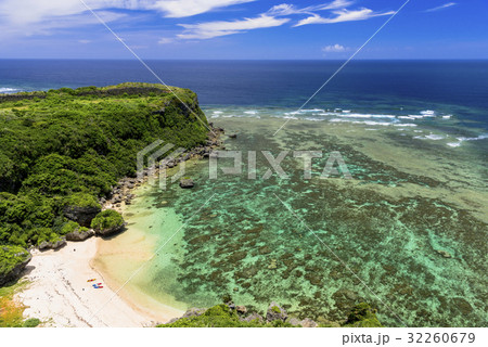 宮城島の果報バンタ 32260679