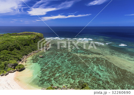 宮城島の果報バンタ 32260690