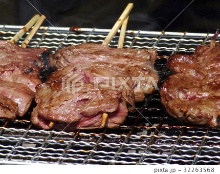 牛肉の網焼き 32263568