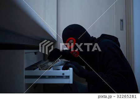 泥棒 (犯罪 違法 犯人 悪人 目出し帽 変装 容疑者 事件 犯罪者 現金 一 