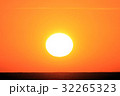 海に沈む太陽 32265323