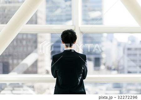 ビジネスマン 32272296