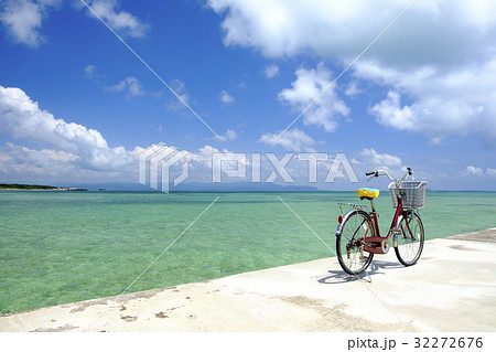 真夏の海と自転車 真夏の海と自転車 32272676