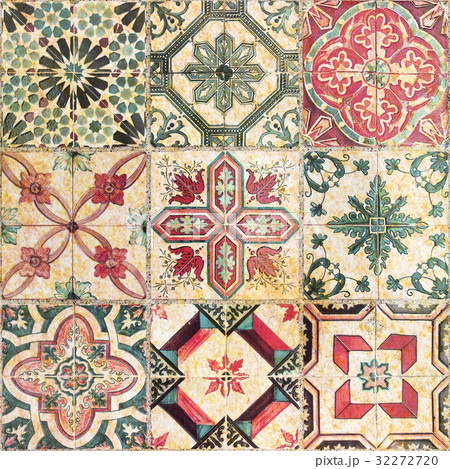 Detail of the traditional Decorative tiles 32272720