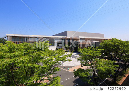 三重県総合博物館・全景 32272940
