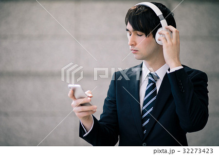 ワイヤレスヘッドホン 32273423