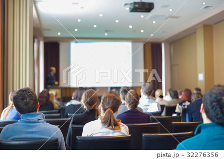 Trade union advisory committee meeting. 32276356