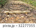 登山道の木製階段 32277355