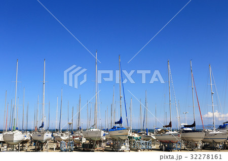 津ヨットハーバー 32278161