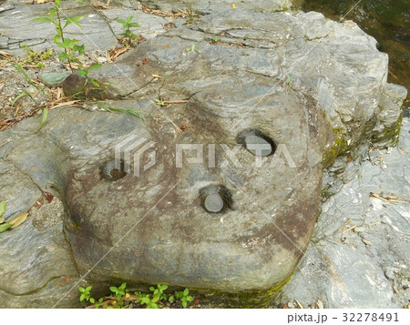 遠山甌穴 32278491