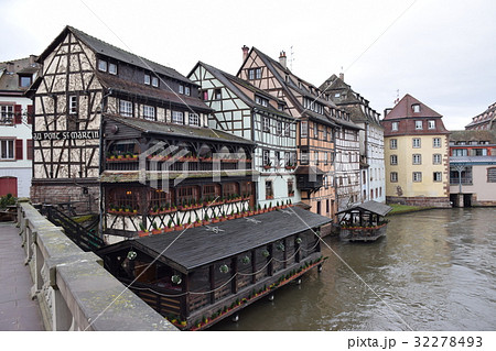 プティット・フランス 32278493