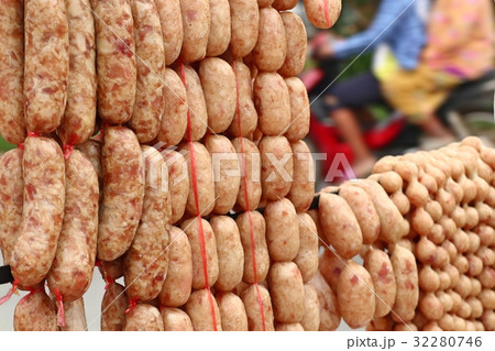 Grilled sausages at the market Grilled sausages at the market 32280746