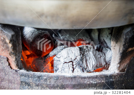 Charcoal stove, Furnace, heat from charcoal Charcoal stove, Furnace, heat from charcoal 32281404