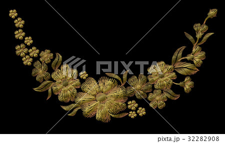 Embroidery gold floral pattern with dog rose Embroidery gold floral pattern with dog rose 32282908