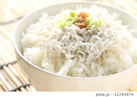 しらす丼 32283874