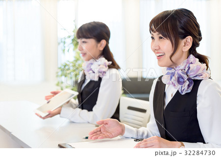 若い女性、2人、受付、ベスト 32284730