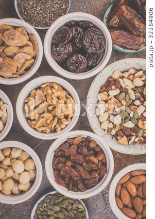 Ingredients for homemade granola on the grey 32284906