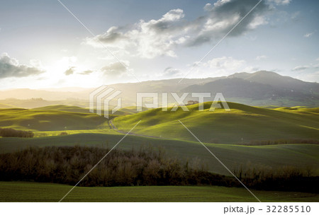 Idyllic nature of Tuscany, Italy Idyllic nature of Tuscany, Italy 32285510