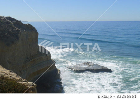 トーリー・パインズ州立保護区のフラット・ロック 32286861