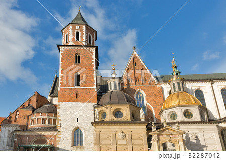Wawel castle in Krakow, Poland Wawel castle in Krakow, Poland 32287042