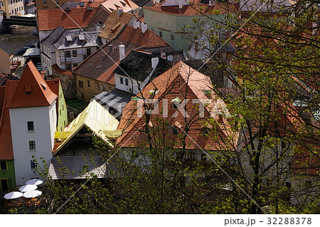 チェコ　チェスキー・クルムロフの風景 32288378