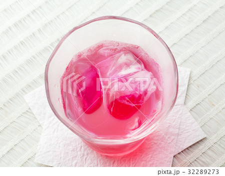 赤しそジュース 32289273