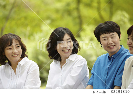 上半身 女性 女 32291310