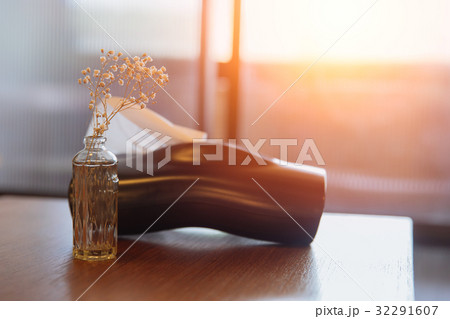 modern cafe table decoration 32291607